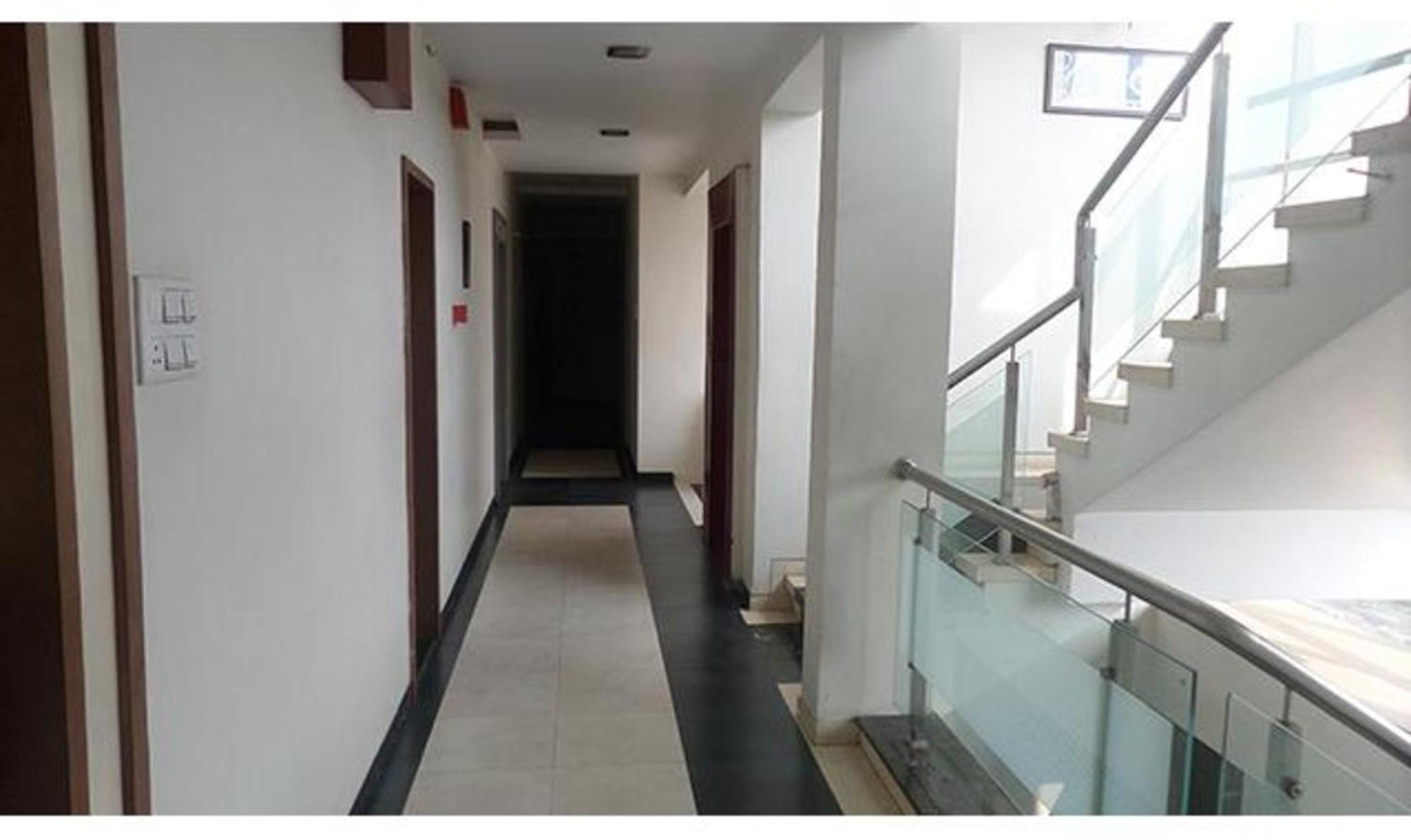 Fabhotel Skylark Inn 纳西克 外观 照片