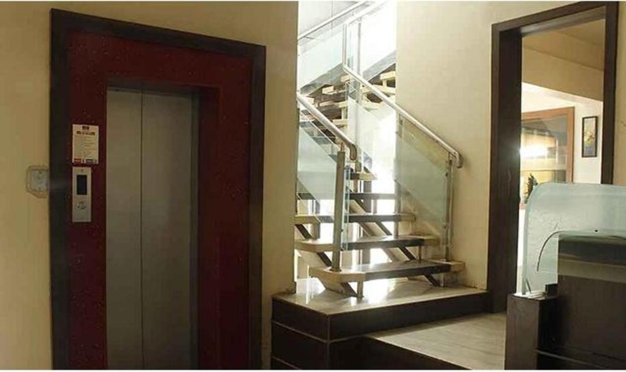 Fabhotel Skylark Inn 纳西克 外观 照片