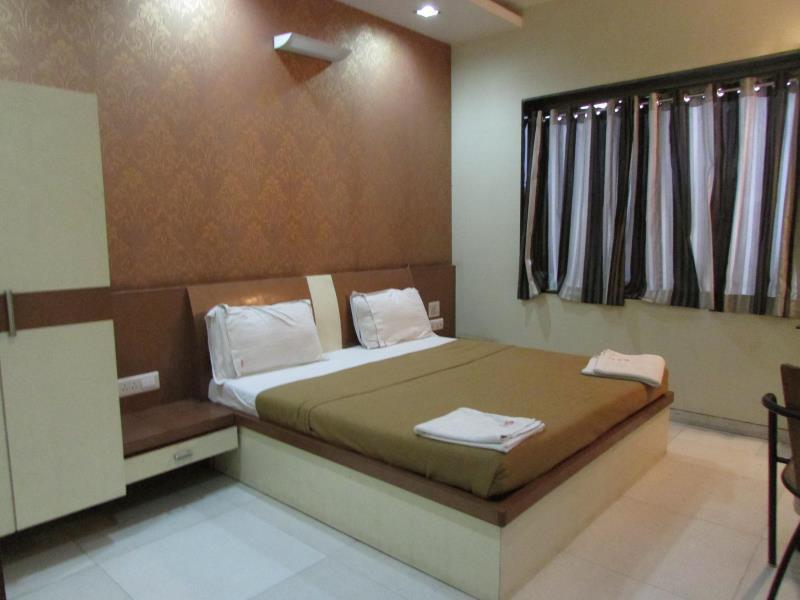 Fabhotel Skylark Inn 纳西克 外观 照片